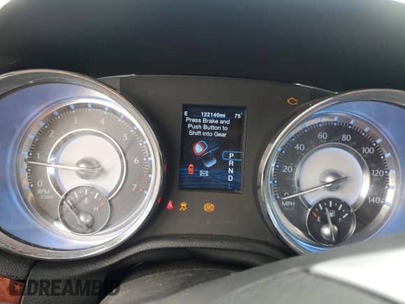 2012 Chrysler 300 with VIN 2C3CCAAGXCH176113, listed as a Copart auction lot 81804825 with 122,140 mi miles and Salvage title. Bid and sale history available at DreamBid. Image 9.