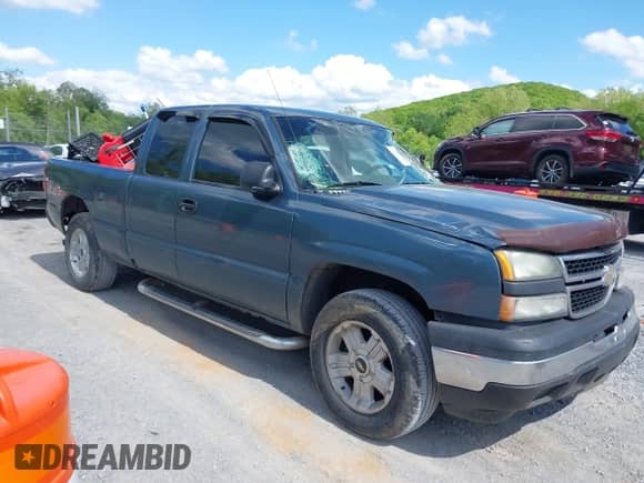 2006 Chevrolet Silverado 1500 Work Truck with VIN 1GCEK19V86E258170, listed as a IAAI auction lot 42204056 with 178,251 mi miles and . Bid and sale history available at DreamBid. Image 1.