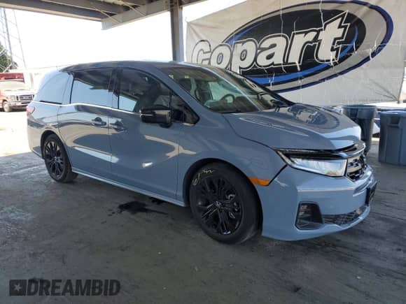2025 Honda Odyssey Sport-L with VIN 5FNRL6H78SB058798, listed as a Copart auction lot 71080285 with Not provided miles and Non repairable. Bid and sale history available at DreamBid. Image 4.