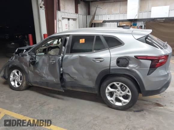 2025 Chevrolet Trax LS с VIN KL77LFEP5SC278941, выставлен на аукционе IAAI как лот 43162713 с пробегом Не указан миль и . История ставок и продаж доступна на DreamBid. Изображение 13.