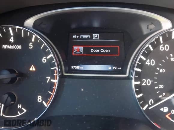 2017 Nissan Pathfinder Platinum z VIN 5N1DR2MM7HC695907, wystawiony jako IAAI lot #40904387 z przebiegiem 97 688 mil mil oraz . Historia ofert i sprzedaży dostępna na DreamBid. Obrazek 15.