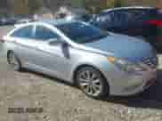 2012 Hyundai Sonata SE z VIN 5NPEC4AC9CH349808, wystawiony jako IAAI lot #43570072 z przebiegiem 152 408 mil mil oraz . Historia ofert i sprzedaży dostępna na DreamBid. Obrazek 1.