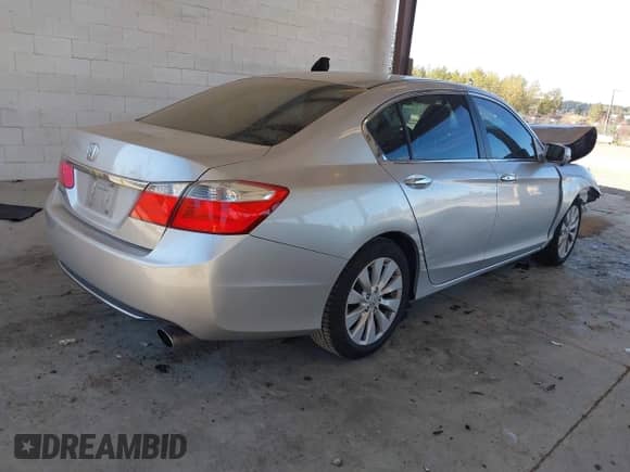 2014 Honda Accord EX с VIN 1HGCR2F70EA040150, выставлен на аукционе IAAI как лот 43450370 с пробегом 132 805 миль миль и . История ставок и продаж доступна на DreamBid. Изображение 4.