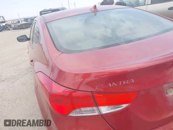 2011 Hyundai Elantra GLS z VIN KMHDH4AE9BU093071, wystawiony jako IAAI lot #43076398 z przebiegiem 206 109 mil mil oraz . Historia ofert i sprzedaży dostępna na DreamBid. Obrazek 3.