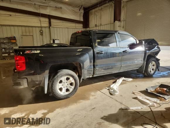 2016 Chevrolet Silverado 1500 LT with VIN 3GCUKREC2GG240305, listed as a Copart auction lot 84747005 with 201,189 mi miles and Non repairable. Bid and sale history available at DreamBid. Image 3.