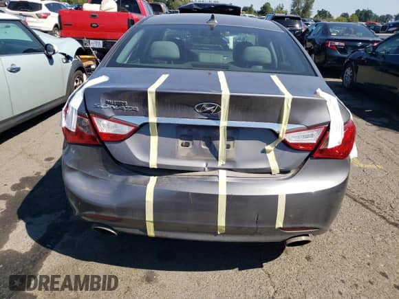 2011 Hyundai Sonata Limited z VIN 5NPEC4ACXBH285339, wystawiony jako Copart lot #69836645 z przebiegiem 132 438 mil mil oraz Szkoda całkowita • Salvage title. Historia ofert i sprzedaży dostępna na DreamBid. Obrazek 6.