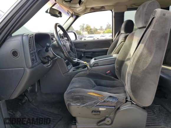 2003 GMC Sierra 1500 SLE with VIN 2GTEC19T331342373, listed as a Copart auction lot 70596625 with 189,590 mi miles and Clean title. Bid and sale history available at DreamBid. Image 7.