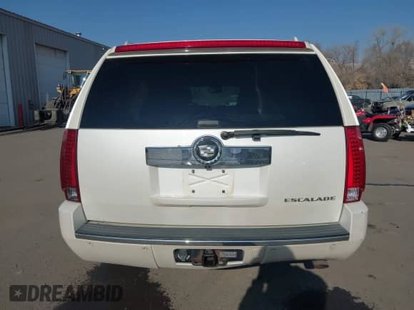 2007 Cadillac Escalade ESV с VIN 1GYFK66827R396002, выставлен на аукционе IAAI как лот 41333363 с пробегом 166 278 миль миль и . История ставок и продаж доступна на DreamBid. Изображение 17.