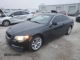 2013 BMW 3 Series 328i xDrive с VIN WBAKF5C57DJ297714, выставлен на аукционе Copart как лот 44630135 с пробегом 60 027 миль миль и Чистый • Clean title. История ставок и продаж доступна на DreamBid. Изображение 1.