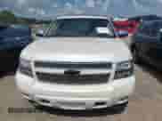 2014 Chevrolet Tahoe LTZ с VIN 1GNSKCE09ER212161, выставлен на аукционе IAAI как лот 42836208 с пробегом 156 432 миль миль и . История ставок и продаж доступна на DreamBid. Изображение 13.