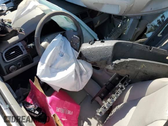 2013 Chevrolet Tahoe LTZ с VIN 1GNSCCE00DR183807, выставлен на аукционе Copart как лот 52701485 с пробегом Не указан миль и На запчасти • Non repairable. История ставок и продаж доступна на DreamBid. Изображение 8.