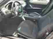 2007 BMW Z4 3.0i с VIN 4USBU33597LW70011, выставлен на аукционе Copart как лот 57852995 с пробегом 64 198 миль миль и Списание • Salvage title. История ставок и продаж доступна на DreamBid. Изображение 7.