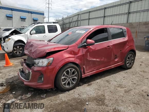 2020 Chevrolet Sonic LT с VIN 1G1JD6SB1L4100575, выставлен на аукционе Copart как лот 63663805 с пробегом 55 377 миль миль и Списание • Salvage title. История ставок и продаж доступна на DreamBid. Изображение 1.