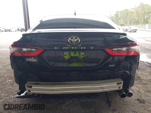 2022 Toyota Camry SE z VIN 4T1G11AK8NU710650, wystawiony jako IAAI lot #43416809 z przebiegiem 91 160 mil mil oraz . Historia ofert i sprzedaży dostępna na DreamBid. Obrazek 16.