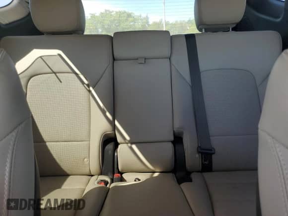 2017 Hyundai Santa Fe Ultimate z VIN 5XYZWDLA5HG492466, wystawiony jako Copart lot #84003215 z przebiegiem 153 187 mil mil oraz Szkoda całkowita • Salvage title. Historia ofert i sprzedaży dostępna na DreamBid. Obrazek 10.