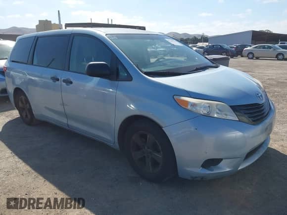 2015 Toyota Sienna L with VIN 5TDZK3DC9FS541075, listed as a IAAI auction lot 43389270 with 235,288 mi miles and . Bid and sale history available at DreamBid. Image 1.