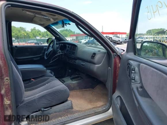 2000 Dodge Dakota Sport with VIN 1B7GG22N4YS732002, listed as a IAAI auction lot 42389415 with 138,944 mi miles and . Bid and sale history available at DreamBid. Image 5.