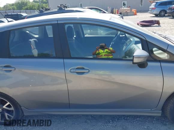 2015 Nissan Note S with VIN 3N1CE2CP3FL442370, listed as a IAAI auction lot 42551749 with 122,807 mi miles and . Bid and sale history available at DreamBid. Image 14.