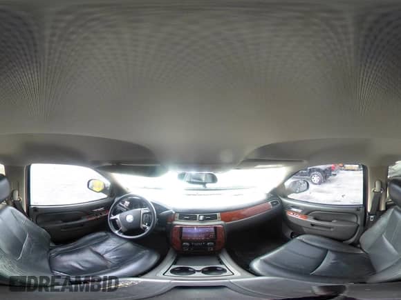 2011 Chevrolet Suburban LS с VIN 1GNSCHE0XBR255235, выставлен на аукционе IAAI как лот 42913106 с пробегом 205 837 миль миль и . История ставок и продаж доступна на DreamBid. Изображение 18.