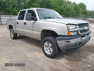 2005 Chevrolet Silverado 1500 LS с VIN 2GCEK13T951142192, выставлен на аукционе IAAI как лот 42308361 с пробегом 242 982 миль миль и . История ставок и продаж доступна на DreamBid. Изображение 1.