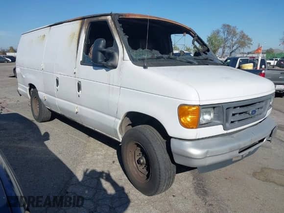 2007 Ford Econoline Cargo Commercial z VIN 1FTNS24W27DA64747, wystawiony jako IAAI lot #41915659 z przebiegiem Nie podano mil oraz . Historia ofert i sprzedaży dostępna na DreamBid. Obrazek 1.