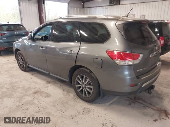 2016 Nissan Pathfinder Platinum with VIN 5N1AR2MM5GC627946, listed as a IAAI auction lot 43383710 with 163,158 mi miles and . Bid and sale history available at DreamBid. Image 3.