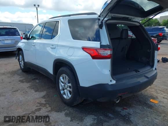 2020 Chevrolet Traverse LT Cloth z VIN 1GNERMKW4LJ168265, wystawiony jako IAAI lot #42221889 z przebiegiem 110 795 mil mil oraz . Historia ofert i sprzedaży dostępna na DreamBid. Obrazek 3.