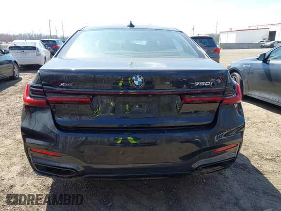 2021 BMW 7 Series 750i xDrive with VIN WBA7U2C05MCF72521, listed as a IAAI auction lot 41763182 with 68,668 mi miles and . Bid and sale history available at DreamBid. Image 16.