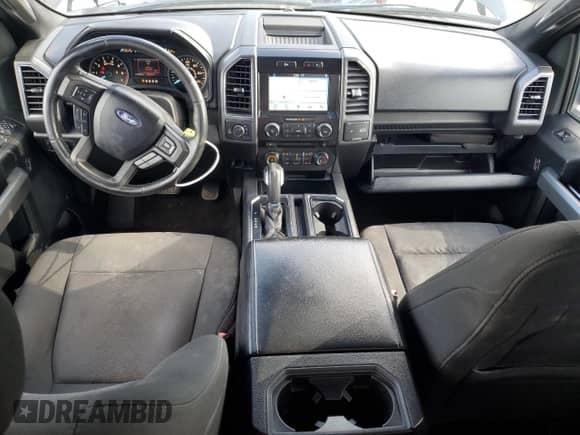 2018 Ford F-150 Lariat z VIN 1FTFX1EG0JFA80044, wystawiony jako Copart lot #87447945 z przebiegiem 114 936 mil mil oraz Czysty tytuł • Clean title. Historia ofert i sprzedaży dostępna na DreamBid. Obrazek 8.