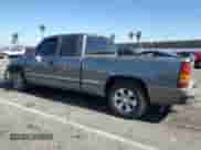 2000 Chevrolet Silverado 1500 LS z VIN 2GCEC19T4Y1347329, wystawiony jako Copart lot #62958145 z przebiegiem 227 891 mil mil oraz Szkoda całkowita • Salvage title. Historia ofert i sprzedaży dostępna na DreamBid. Obrazek 2.