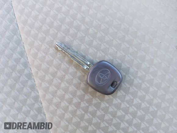 2008 Toyota Camry XLE с VIN 4T1BE46K78U203381, выставлен на аукционе IAAI как лот 43499474 с пробегом 297 402 миль миль и . История ставок и продаж доступна на DreamBid. Изображение 11.