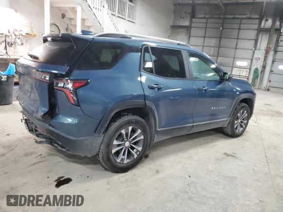 2025 Chevrolet Equinox AWD LT with VIN 3GNAXPEG4SL146803, listed as a Copart auction lot 89404865 with 3,711 mi miles and Salvage title. Bid and sale history available at DreamBid. Image 3.