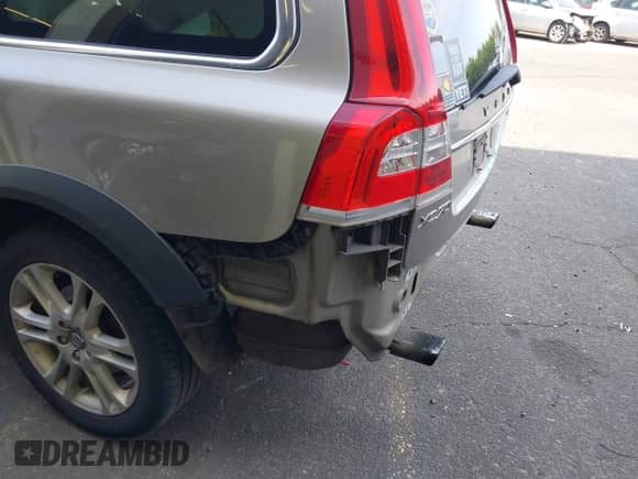 2016 Volvo XC70 T5 Premier z VIN YV4612NK0G1237425, wystawiony jako IAAI lot #42476626 z przebiegiem 139 207 mil mil oraz . Historia ofert i sprzedaży dostępna na DreamBid. Obrazek 20.