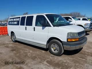 2004 Chevrolet Express Passenger z VIN 1GAHG39U641227112, wystawiony jako IAAI lot #41709992 z przebiegiem 291 619 mil mil oraz . Historia ofert i sprzedaży dostępna na DreamBid. Obrazek 1.