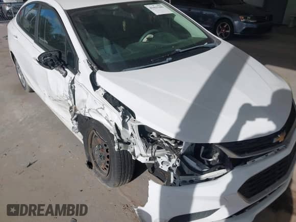 2018 Chevrolet Cruze LS с VIN 1G1BC5SM7J7144353, выставлен на аукционе IAAI как лот 43411286 с пробегом 120 012 миль миль и . История ставок и продаж доступна на DreamBid. Изображение 6.