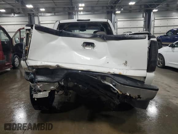 2006 Chevrolet Silverado 2500HD LT2 с VIN 1GCHK29D76E259921, выставлен на аукционе Copart как лот 50954105 с пробегом 188 160 миль миль и Списание • Salvage title. История ставок и продаж доступна на DreamBid. Изображение 6.