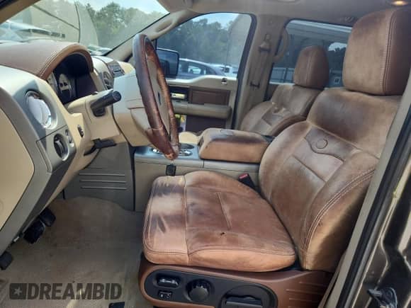 2007 Ford F-150 XLT с VIN 1FTPW14V27KC31506, выставлен на аукционе Copart как лот 81194905 с пробегом 213 227 миль миль и Списание • Salvage title. История ставок и продаж доступна на DreamBid. Изображение 7.