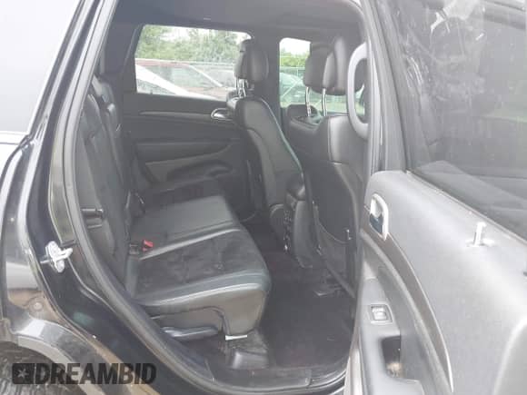 2017 Jeep Grand Cherokee Laredo z VIN 1C4RJFAG3HC794067, wystawiony jako IAAI lot #42492675 z przebiegiem 149 281 mil mil oraz . Historia ofert i sprzedaży dostępna na DreamBid. Obrazek 8.