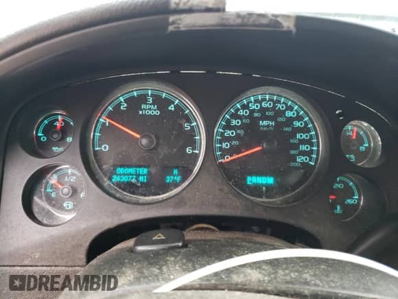 2010 Chevrolet Avalanche LS with VIN 3GNVKEE07AG168082, listed as a Copart auction lot 52807795 with 243,077 mi miles and Clean title. Bid and sale history available at DreamBid. Image 9.