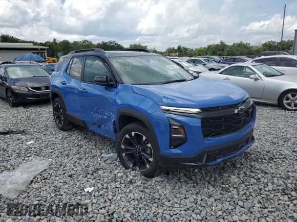 2025 Chevrolet Equinox FWD RS z VIN 3GNAXLEG7SL212818, wystawiony jako Copart lot #67045615 z przebiegiem 3 450 mil mil oraz Szkoda całkowita • Salvage title. Historia ofert i sprzedaży dostępna na DreamBid. Obrazek 4.