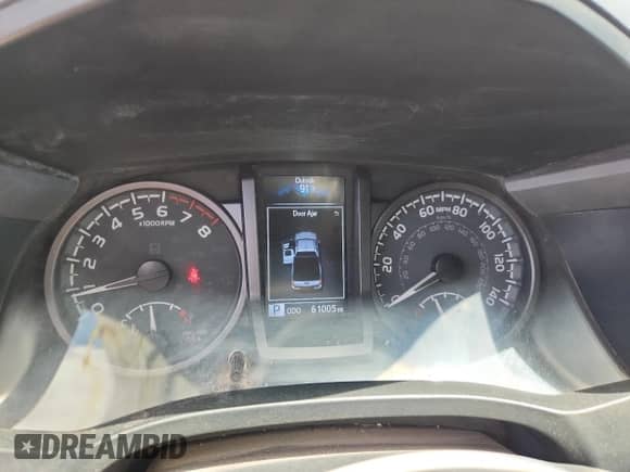 2022 Toyota Tacoma SR z VIN 3TYSZ5AN6NT091760, wystawiony jako Copart lot #63561745 z przebiegiem 61 005 mil mil oraz Szkoda całkowita • Salvage title. Historia ofert i sprzedaży dostępna na DreamBid. Obrazek 9.