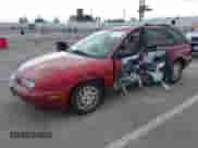 1999 Saturn SW с VIN 1G8ZK8276XZ333989, выставлен на аукционе IAAI как лот 41550338 с пробегом 142 592 миль миль и . История ставок и продаж доступна на DreamBid. Изображение 18.