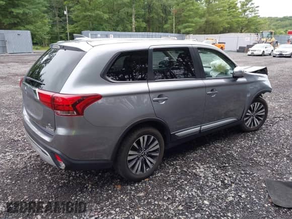 2020 Mitsubishi Outlander SE z VIN JA4AD3A37LZ022025, wystawiony jako IAAI lot #42886692 z przebiegiem 102 017 mil mil oraz . Historia ofert i sprzedaży dostępna na DreamBid. Obrazek 4.