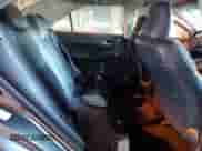 2017 Toyota Camry Hybrid LE z VIN 4T1BD1FK8HU214858, wystawiony jako Copart lot #81819275 z przebiegiem 242 434 mil mil oraz Szkoda całkowita • Salvage title. Historia ofert i sprzedaży dostępna na DreamBid. Obrazek 10.