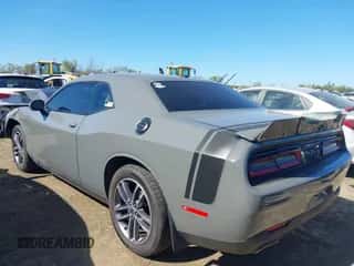 2019 Dodge Challenger SXT с VIN 2C3CDZGG8KH690365, выставлен на аукционе IAAI как лот 43363015 с пробегом 132 431 миль миль и . История ставок и продаж доступна на DreamBid. Изображение 3.