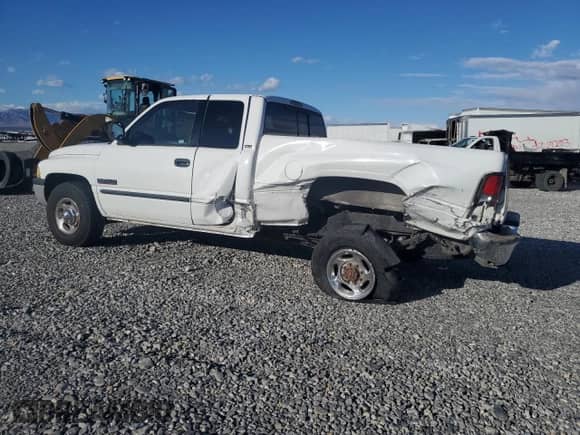 2002 Dodge 2500 with VIN 3B7KC23682M254051, listed as a Copart auction lot 48197655 with 172,388 mi miles and Salvage title. Bid and sale history available at DreamBid. Image 2.