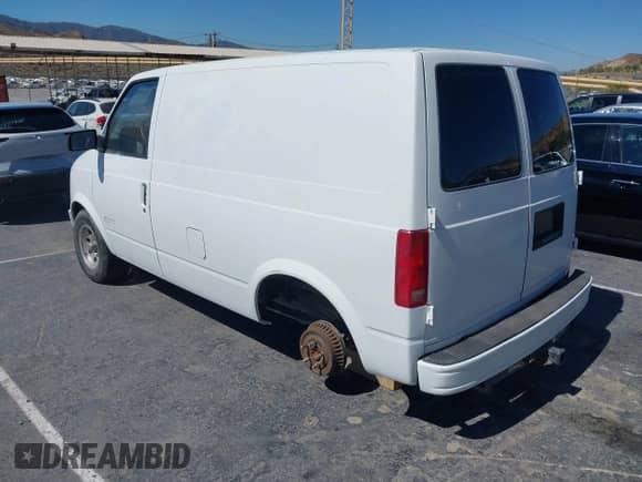 1986 Chevrolet Astro с VIN 1GCDM15Z1GB214156, выставлен на аукционе IAAI как лот 42808463 с пробегом 67 689 миль миль и . История ставок и продаж доступна на DreamBid. Изображение 3.