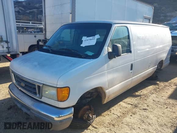 2005 Ford Econoline Cargo with VIN 1FTSS34S75HA68692, listed as a IAAI auction lot 43479693 with 161,287 mi miles and . Bid and sale history available at DreamBid. Image 2.