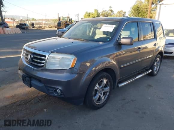 2014 Honda Pilot EX z VIN 5FNYF4H4XEB033564, wystawiony jako IAAI lot #43541988 z przebiegiem 212 911 mil mil oraz . Historia ofert i sprzedaży dostępna na DreamBid. Obrazek 2.