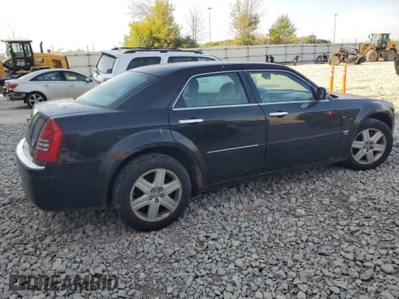 2006 Chrysler 300 C with VIN 2C3LK63H36H345091, listed as a Copart auction lot 72001754 with 192,896 mi miles and Clean title. Bid and sale history available at DreamBid. Image 3.